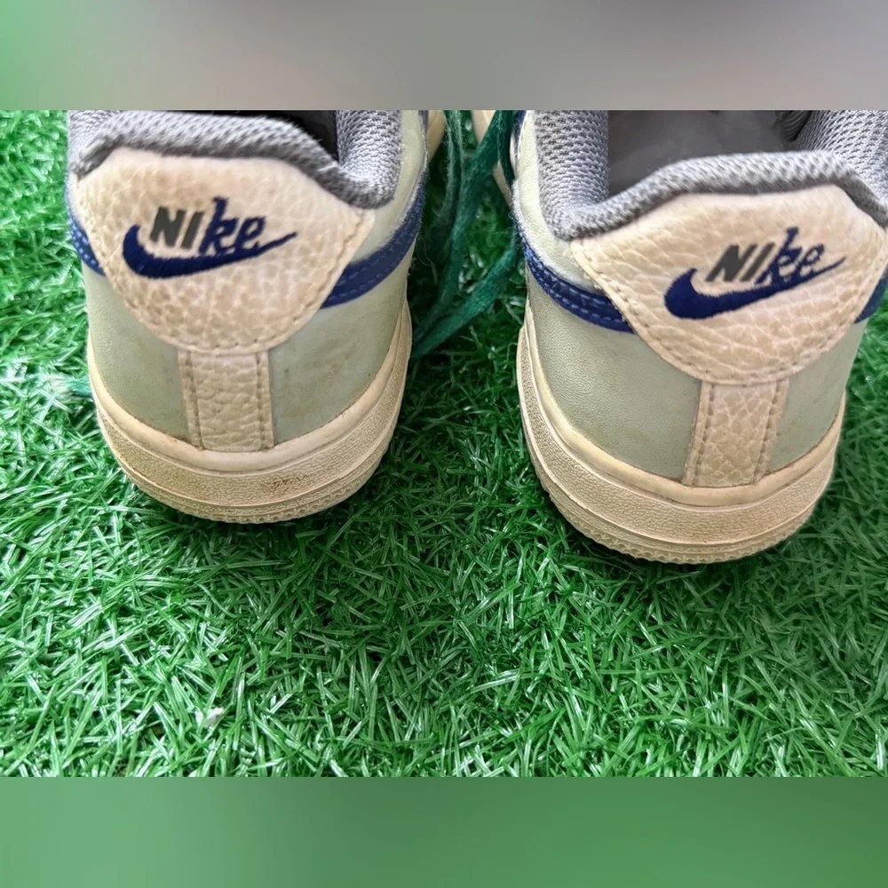 Nike Kids Sneakers in White and Blue Size‎ 13C